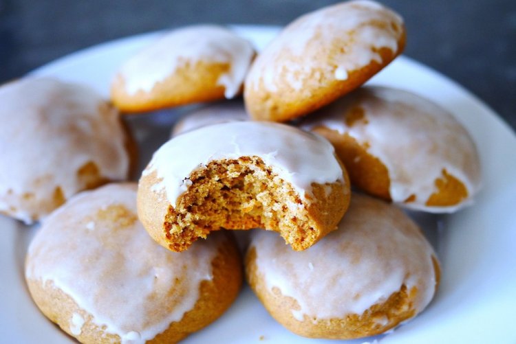 Gingerbread Cookies with Sour Milk