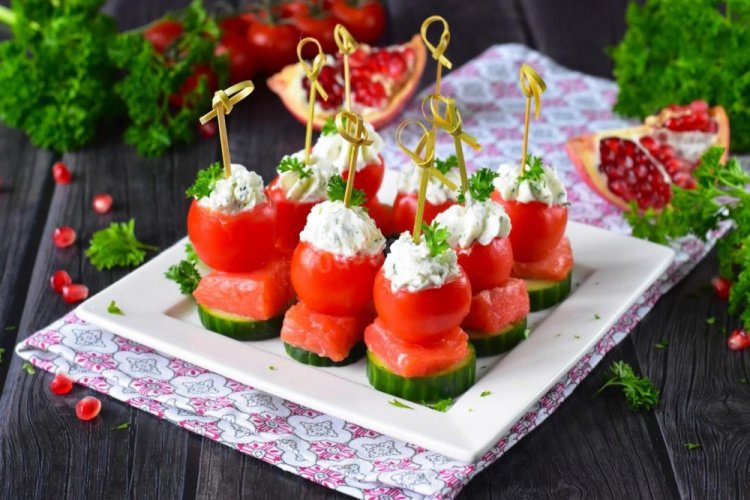 Canapés with Red Fish and Cherry Tomatoes