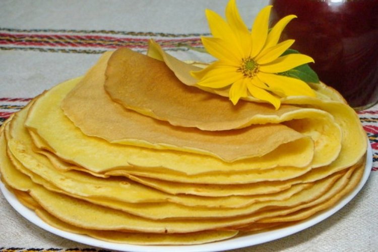 Crepes con leche agria y harina de maíz
