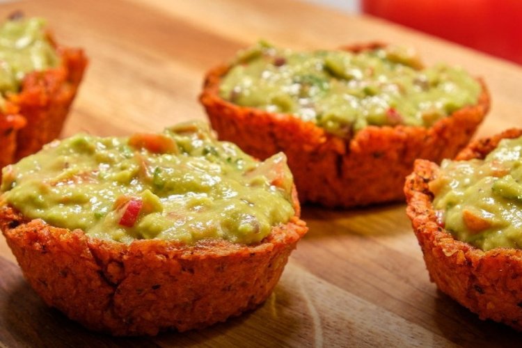 Tartaletas con guacamole de aguacate