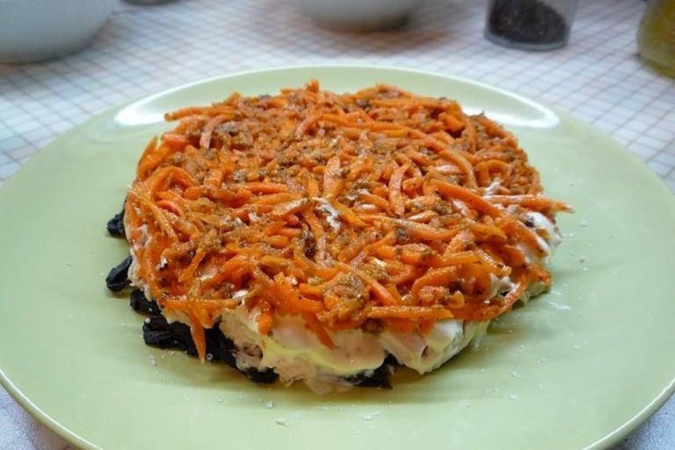 Layered Salad with Korean Carrots and Prunes