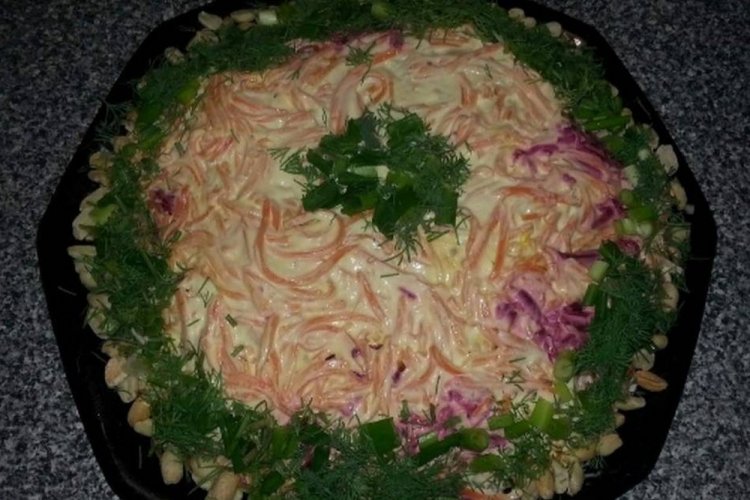 Layered Salad with Beef and Korean Carrots