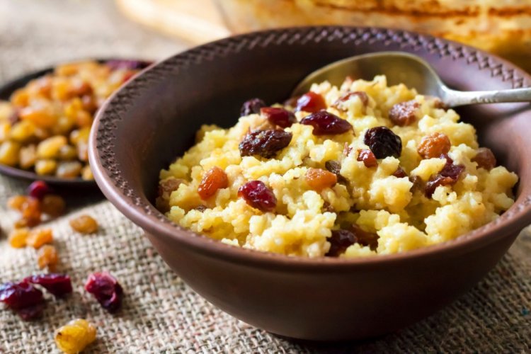 Corn Porridge with Raisins