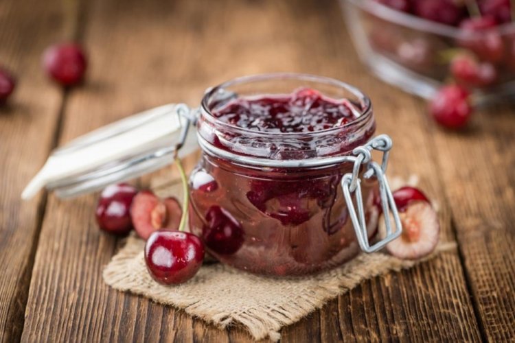 Cherry Jam with Agar-Agar