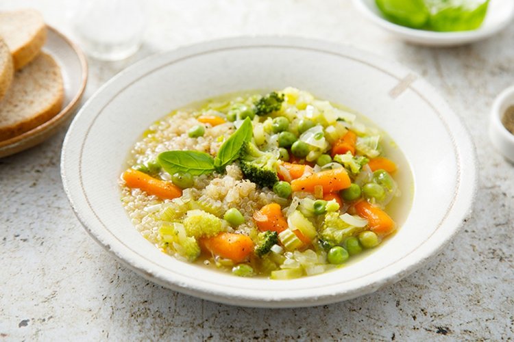 Vegetable Soup with Quinoa and Green Beans