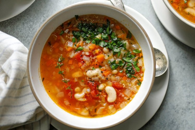 Quinoa and Spinach Soup