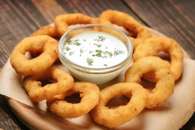 Onion Rings in Sour Cream Batter