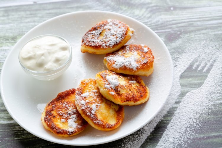 Ricotta Syrniki with Semolina and Flour