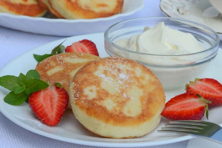 Tender Ricotta Syrniki with Almond Flour