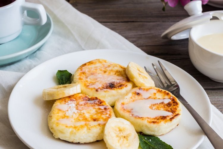 Ricotta Syrniki with Banana