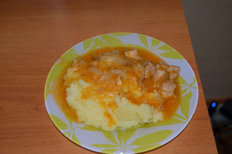 Chicken and Tomato Juice Gravy for Mashed Potatoes