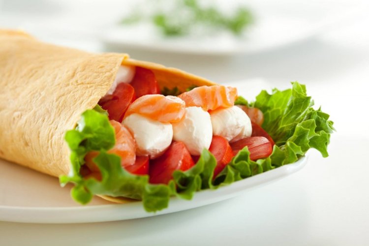 Tortilla with Red Fish and Tomatoes
