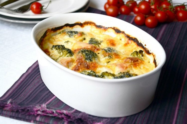 Broccoli with Chicken in the Oven