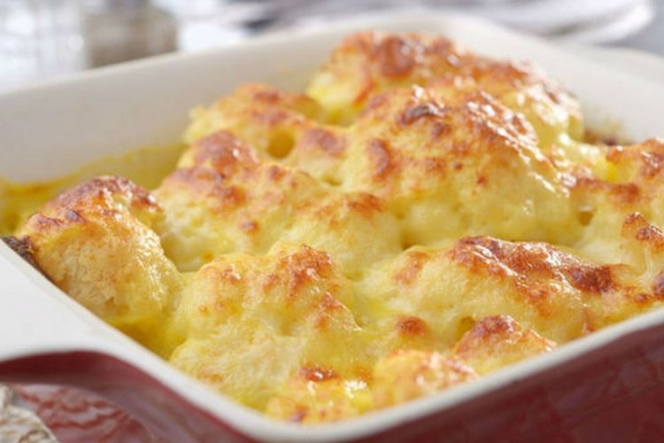 Coliflor gratinada con queso