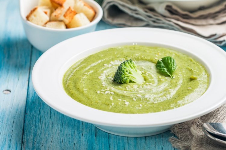 Broccoli and Potato Puree Soup