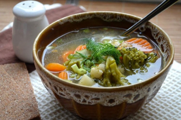 Vegetable Soup with Broccoli and Green Beans
