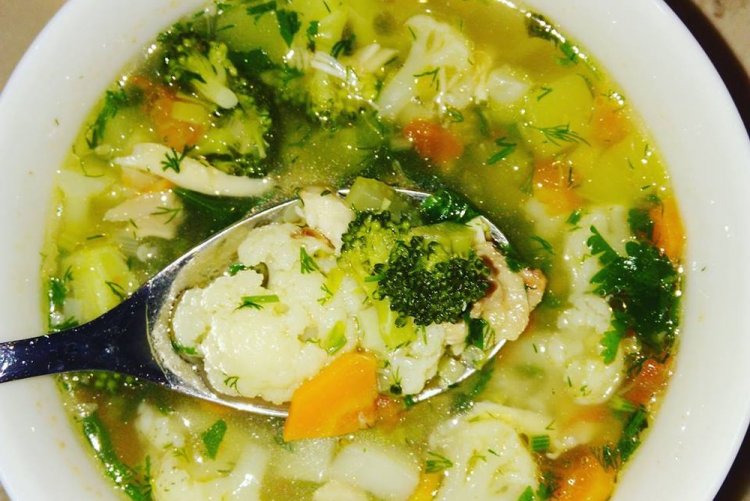 Broccoli and Cauliflower Soup with Beef