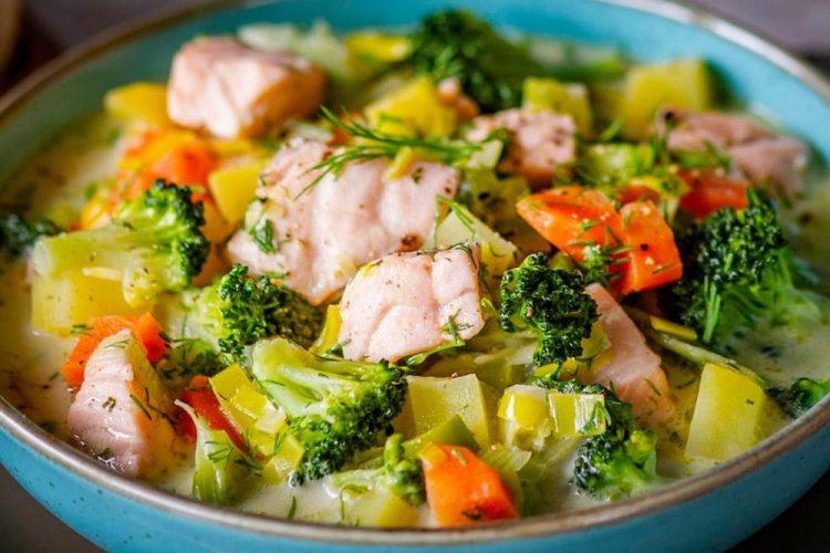 Pink Salmon and Broccoli Soup