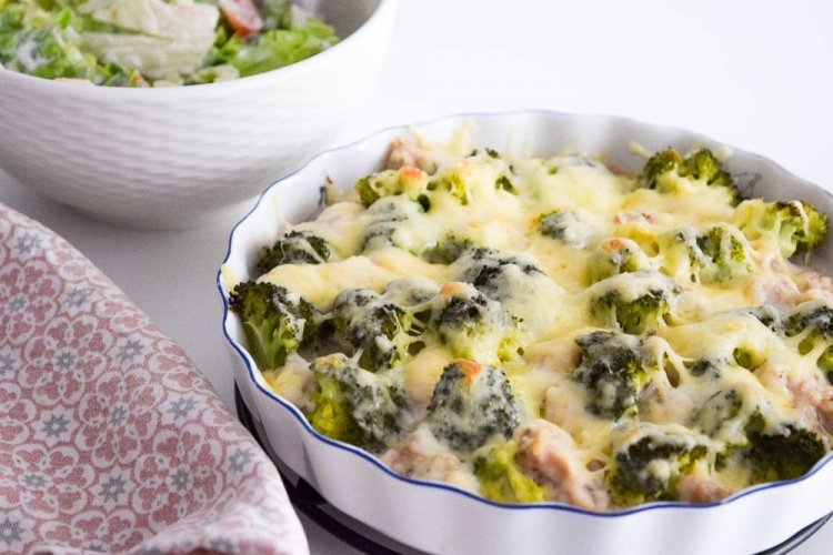 Chicken and Broccoli with Cheese in the Oven