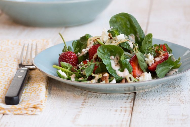 Salad with Strawberries, Figs, and Stracciatella