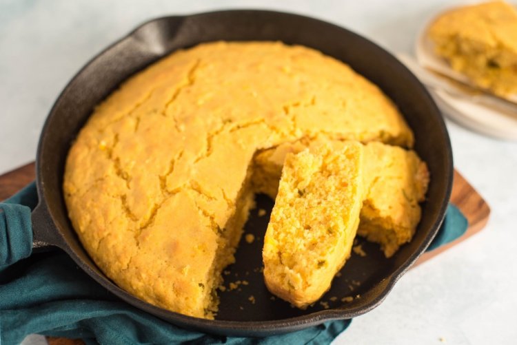 Cornbread with Onion (Wheat-Free)