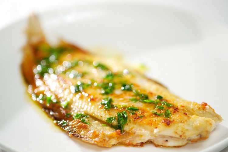 Lenguado con hierbas al horno