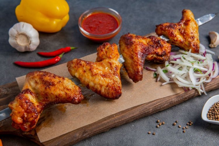 Grilled Chicken Wings in Tomato Juice