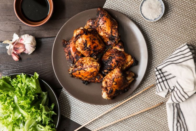 Grilled Chicken Thighs in Soy Sauce with Garlic