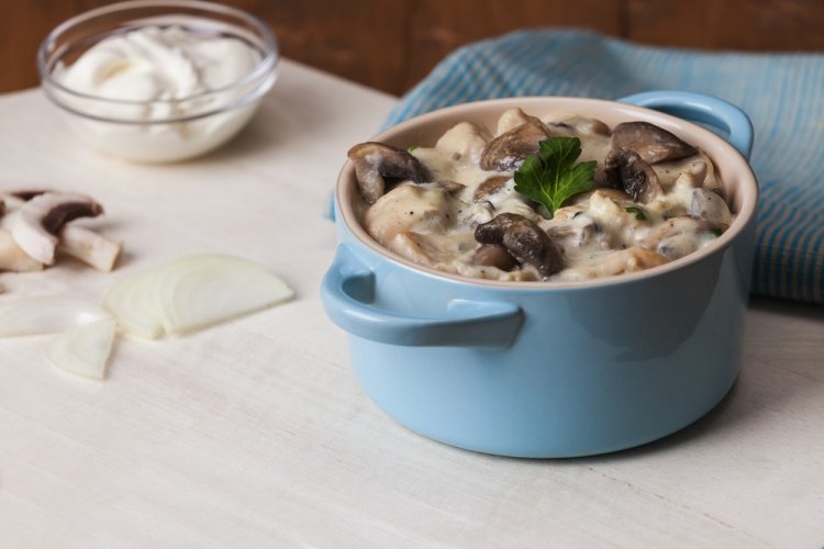 Champignon Mushroom Sauce with Wine and Soy Sauce