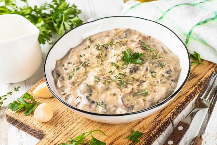 Champignon Mushroom Sauce with Cheese