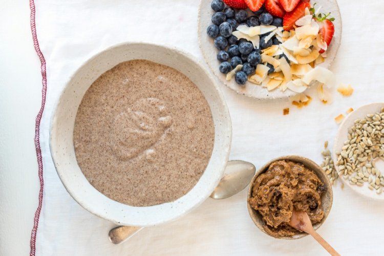 Keto Porridge with Flax Seeds and Cauliflower