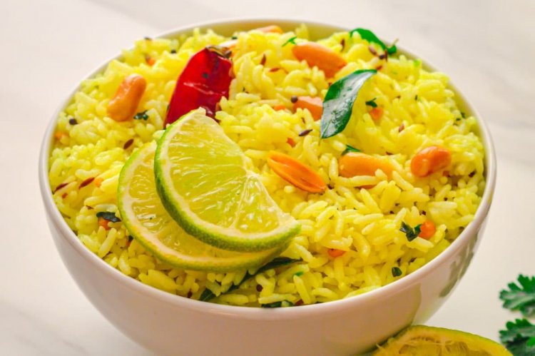 Lemon Rice in a Skillet