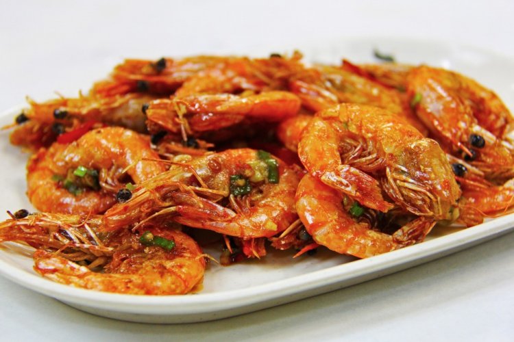 Shrimp in Shell in Soy Sauce in a Pan