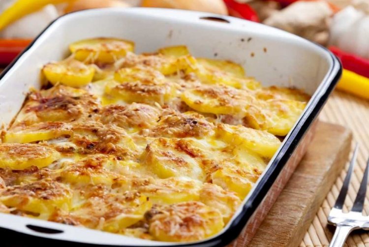 Potatoes with Meat in the Oven