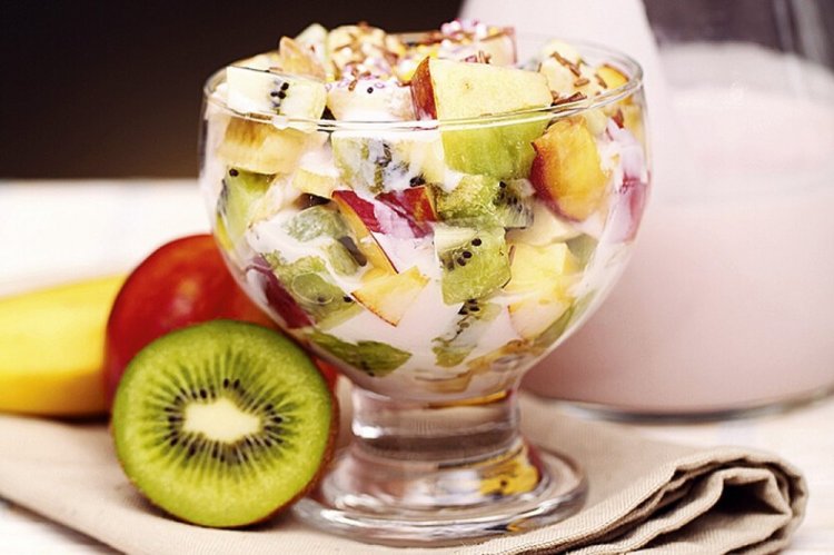 Fruit Salad with Kiwi and Nuts
