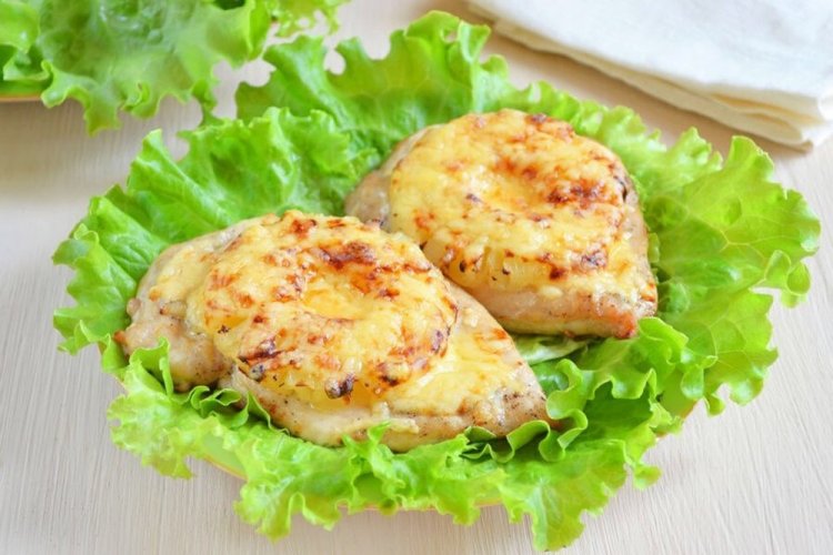 Chicken Fillet with Pineapples