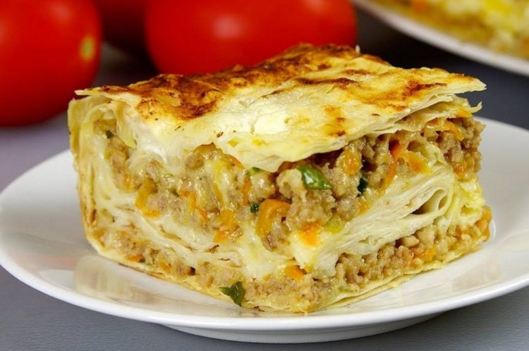 Achma de lavash con carne picada