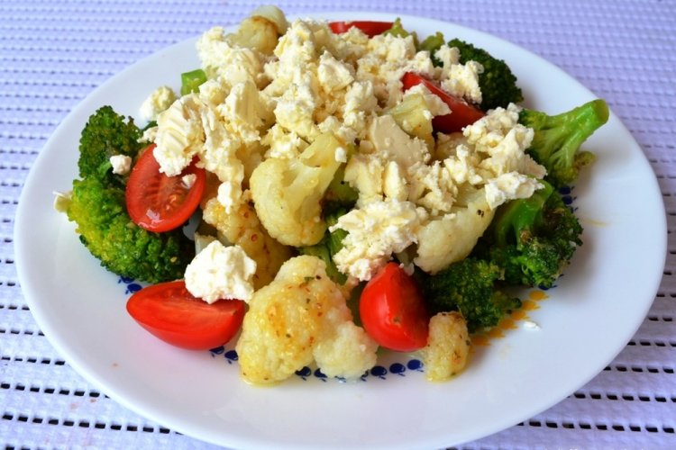 Salad with Broccoli, Cauliflower, Olives, and Feta
