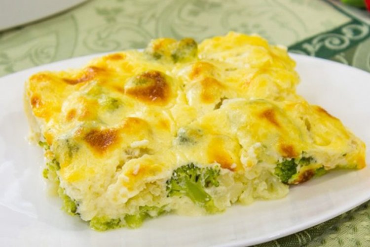 Omelet with Broccoli and Cauliflower