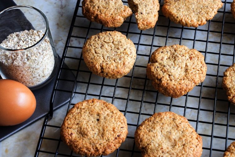 Protein Cookies with Oatmeal and Coconut