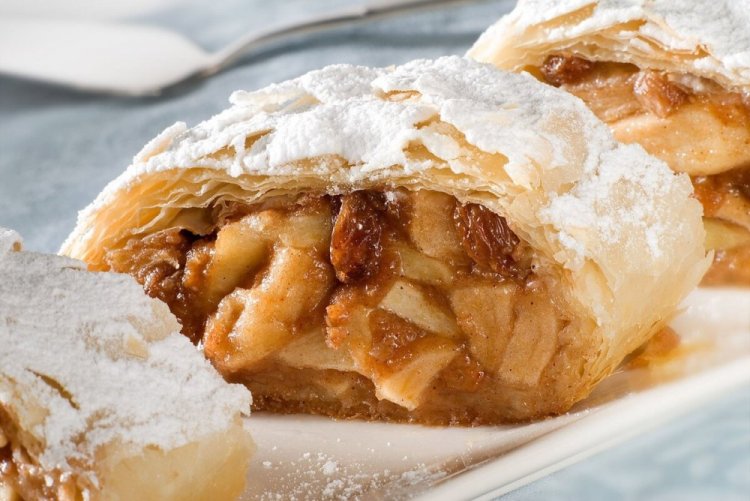 Apple Strudel with Phyllo Dough