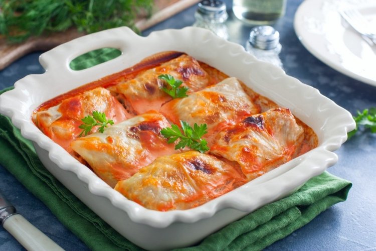 Lenten Cabbage Rolls with Potatoes in the Oven