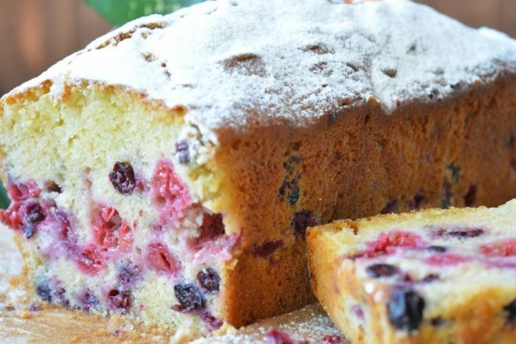 Gluten-Free Banana and Berry Loaf Cake