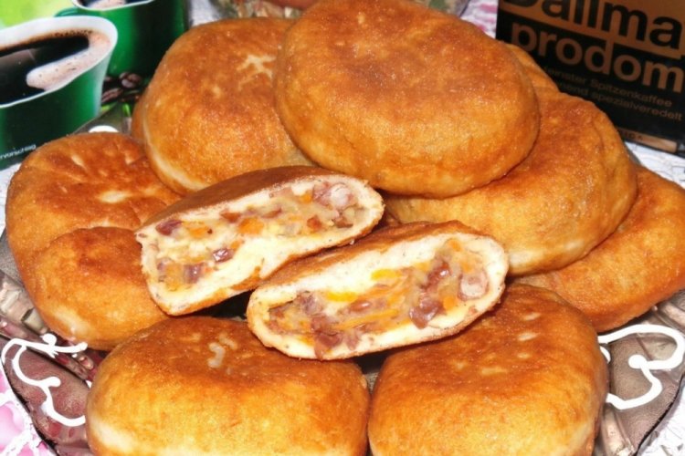 Pirozhki con kéfir y frijoles