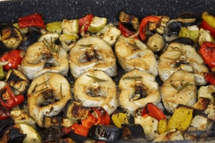 Pike Perch with Zucchini and Eggplant in the Oven