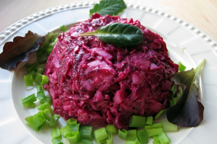 Healthy Beetroot Salad with Egg and Cheese