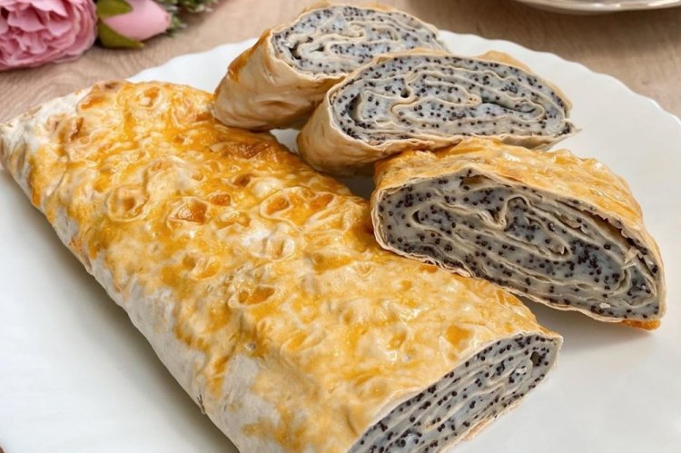 Rollo de pan de pita con semillas de amapola