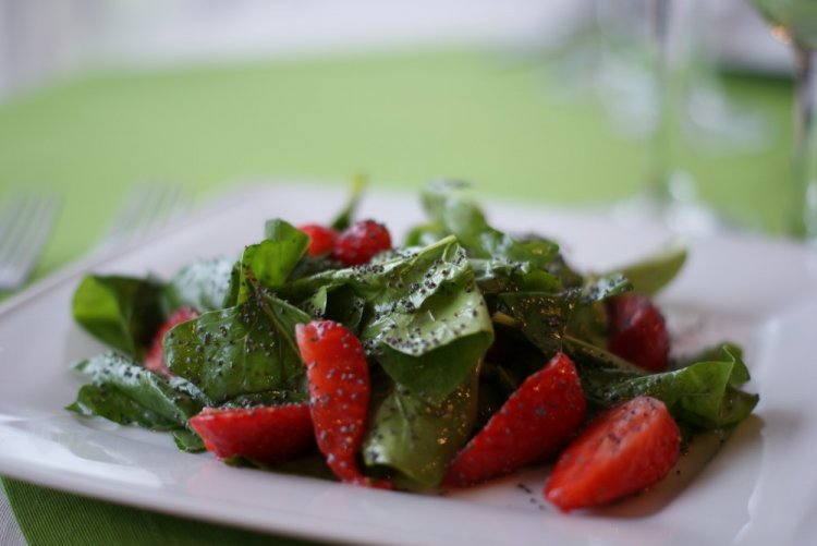 Ensalada de fresas con semillas de chía