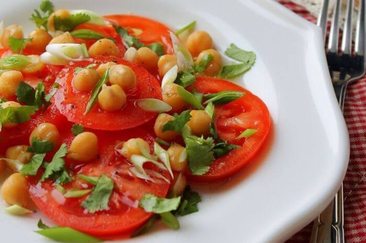 Ensalada proteica de garbanzos