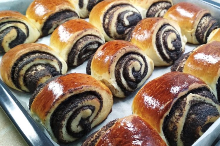 Bollos de amapola y pasas